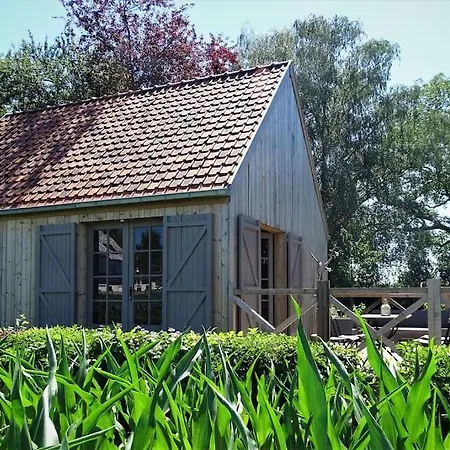 בקתה La Du Cerf Et Son Sauna *