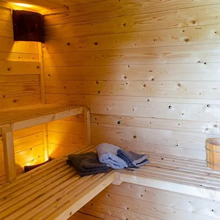 La Du Cerf Et Son Sauna *